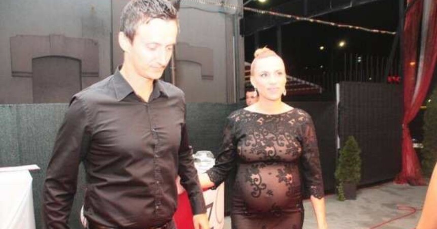 Lijepa trudnica: Marijana Mikulić zablistala u čipkastoj haljini!
