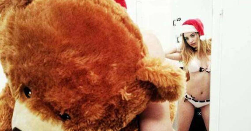 Playboyeva zečica: Ena Friedrich izdaje prvu knjigu!