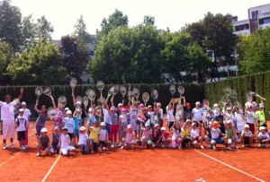 Besplatna škola tenisa