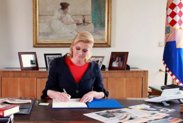 Predsjednica Kolinda Grabar-Kitarović: Proslavimo radosno naš državni blagdan