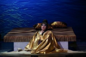 Anamarija Knego, Julije Cezar