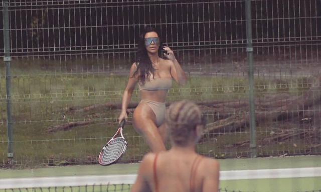 Kim Kardashian: Je li netko za bikini tenis?