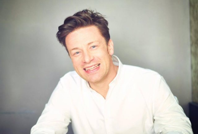 Goli kuhar – Jamie Oliver otvara prva tri lokala u susjedstvu