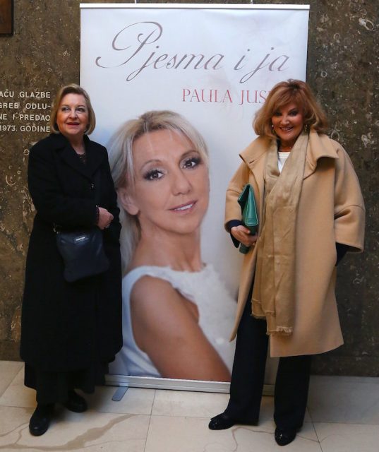 Gabi Novak, Tereza Kesovija