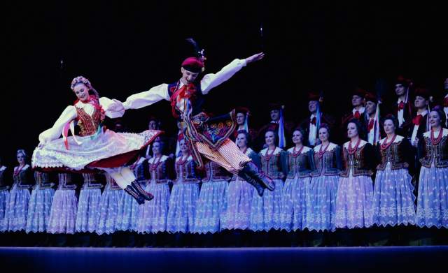 ŚLĄSK i LADO: Glazbeno scenska čarolija tradicijskih plesova