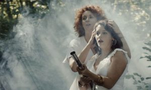 Sara Stanić, Nina Violić