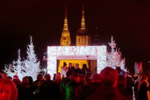 Advent u Klovićevim dvorima