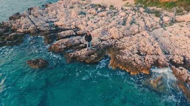 Video: Klapa Sebenico: Dalmacijo, ti si zadnja luka