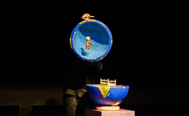 Online: Kultna predstave Pale sam na svijetu