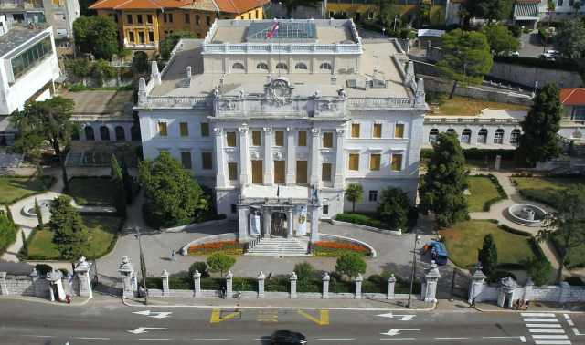 Grad Rijela Premijerno: Serijal Rijeka - arhitektura i grad