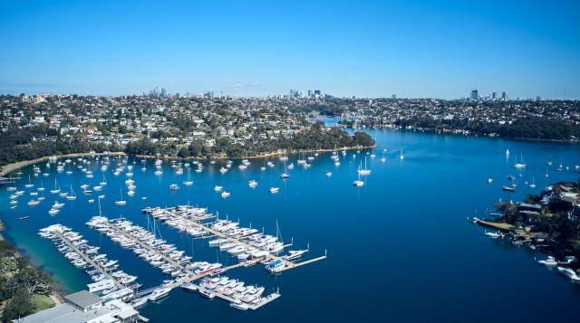 Australija